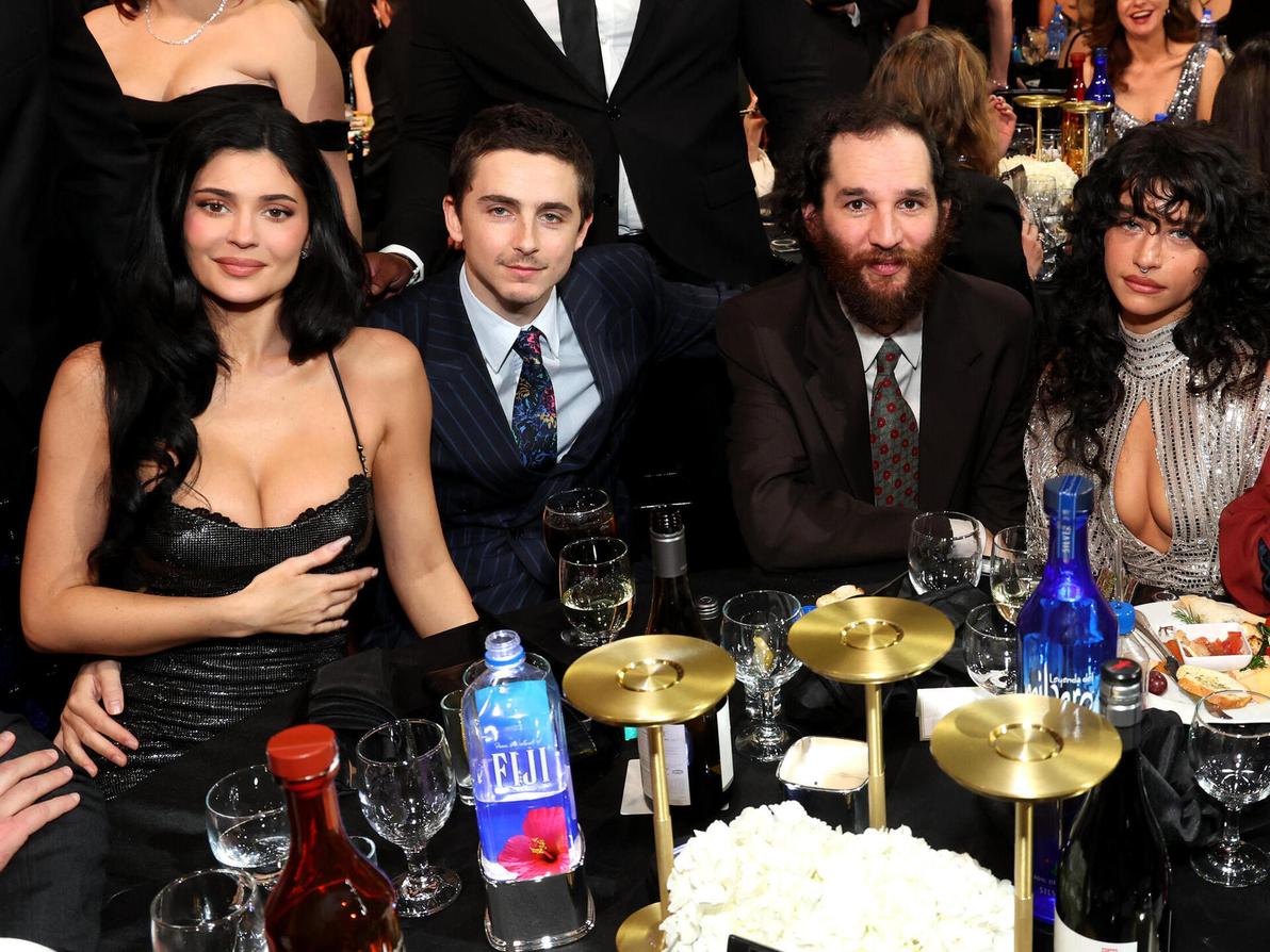 אודסה א'זיון, ג'וש ספדי, טימותי שאלאמה וקיילי ג'נר בטקס פרסי המבקרים (צילום: Phillip Faraone/Getty Images for FIJI Water) ג'ניפר ונדיטי, אודסה א'זיון, ג'וש ספדי, טימותי שאלאמה וקיילי ג'נר בטקס פרסי המבקרים, 2026