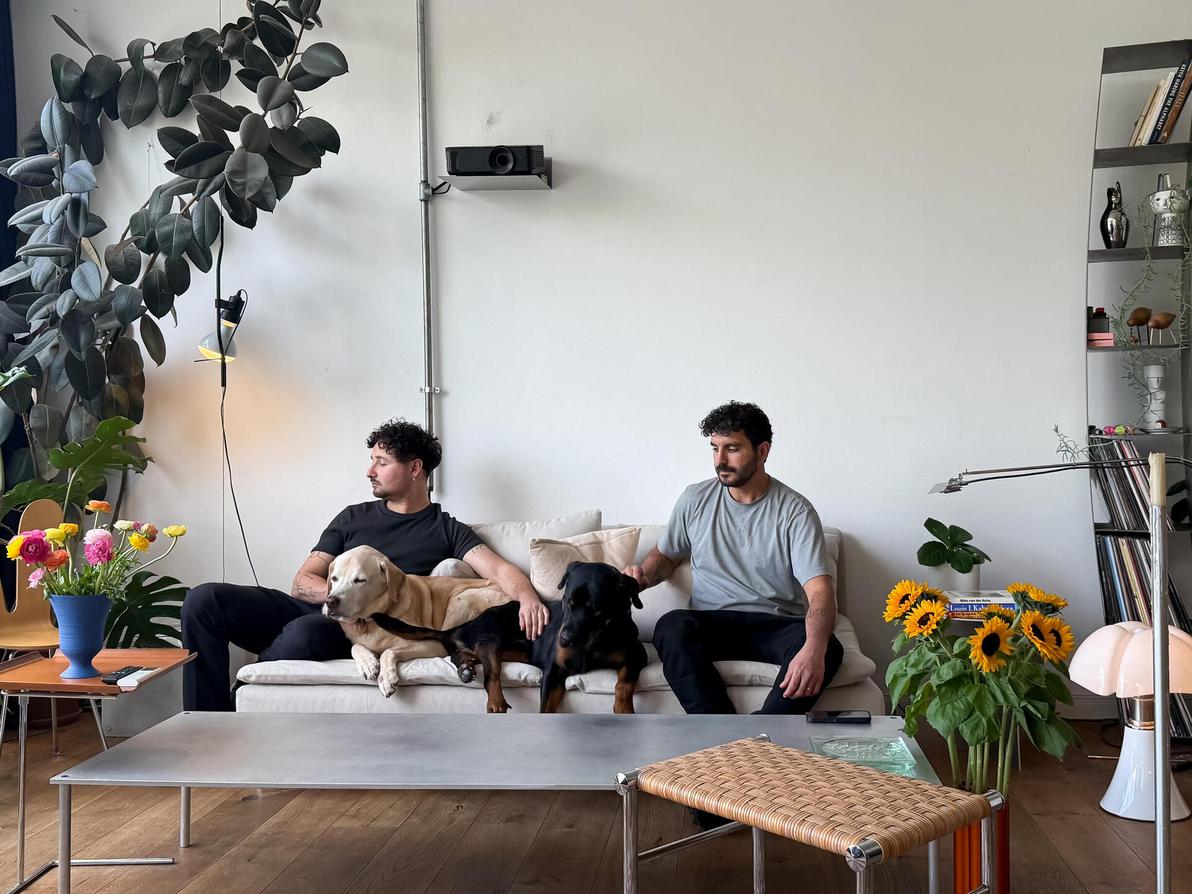 הדירה של שאולי ועומרי בשכונת שפירא, כאן גרים