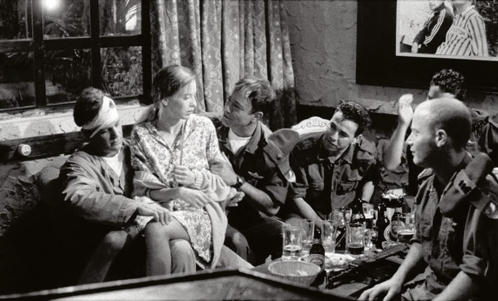   אביטל דיקר בסרט "החיים על פי אגפא"