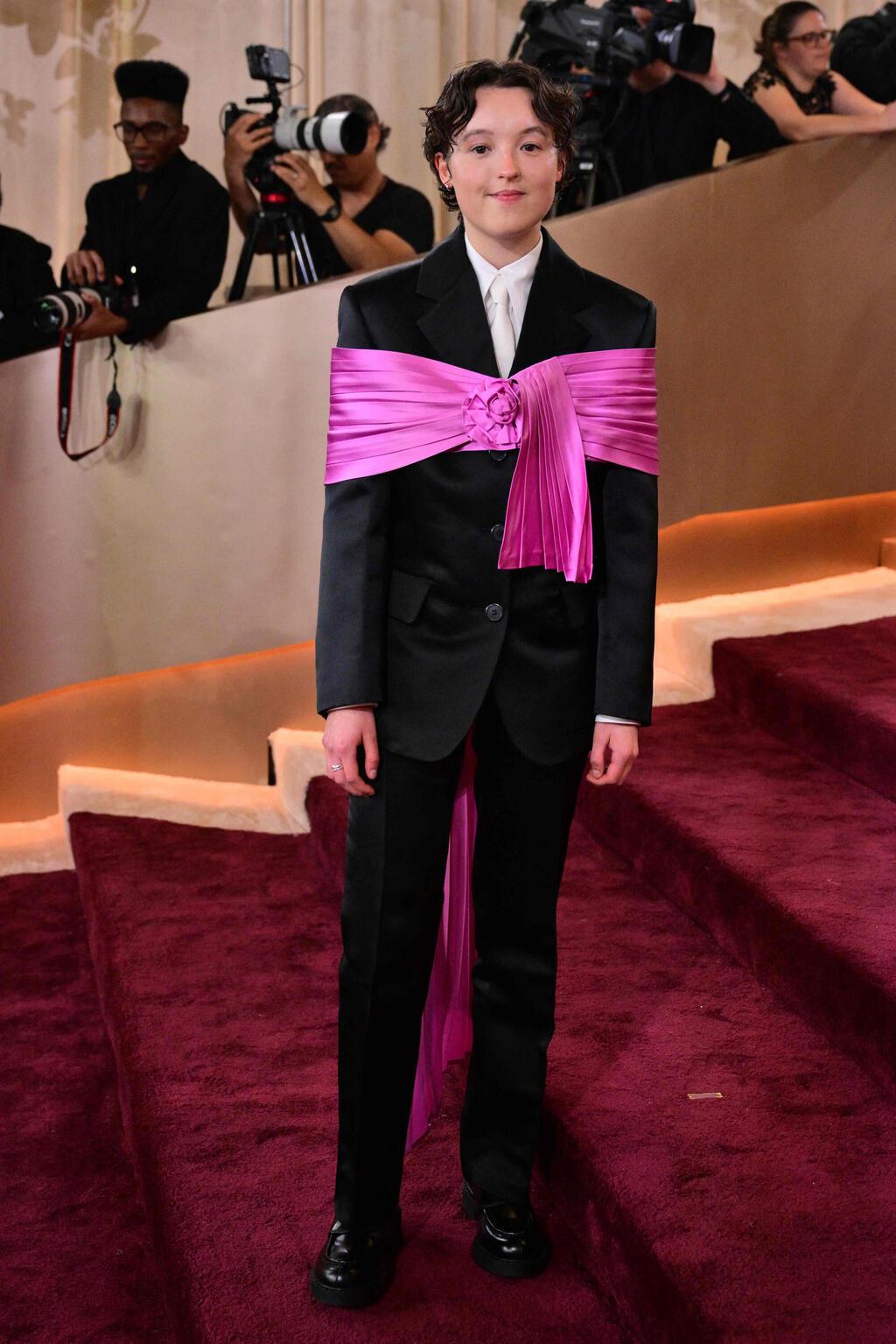 בלה רמזי בטקס גלובוס הזהב, 2026