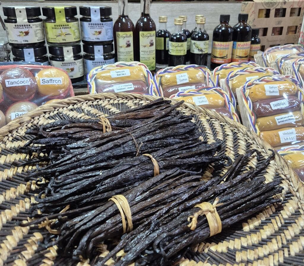 מקלות ניל בשוק. כדאי לוודא שמדובר בווניל אמיתי