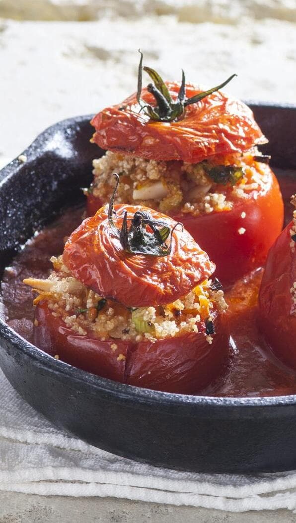 עגבניות ממולאות בקוסקוס