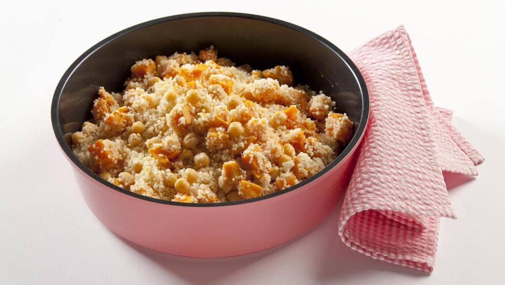 תבשיל קוסקוס, חומוס ובטטה