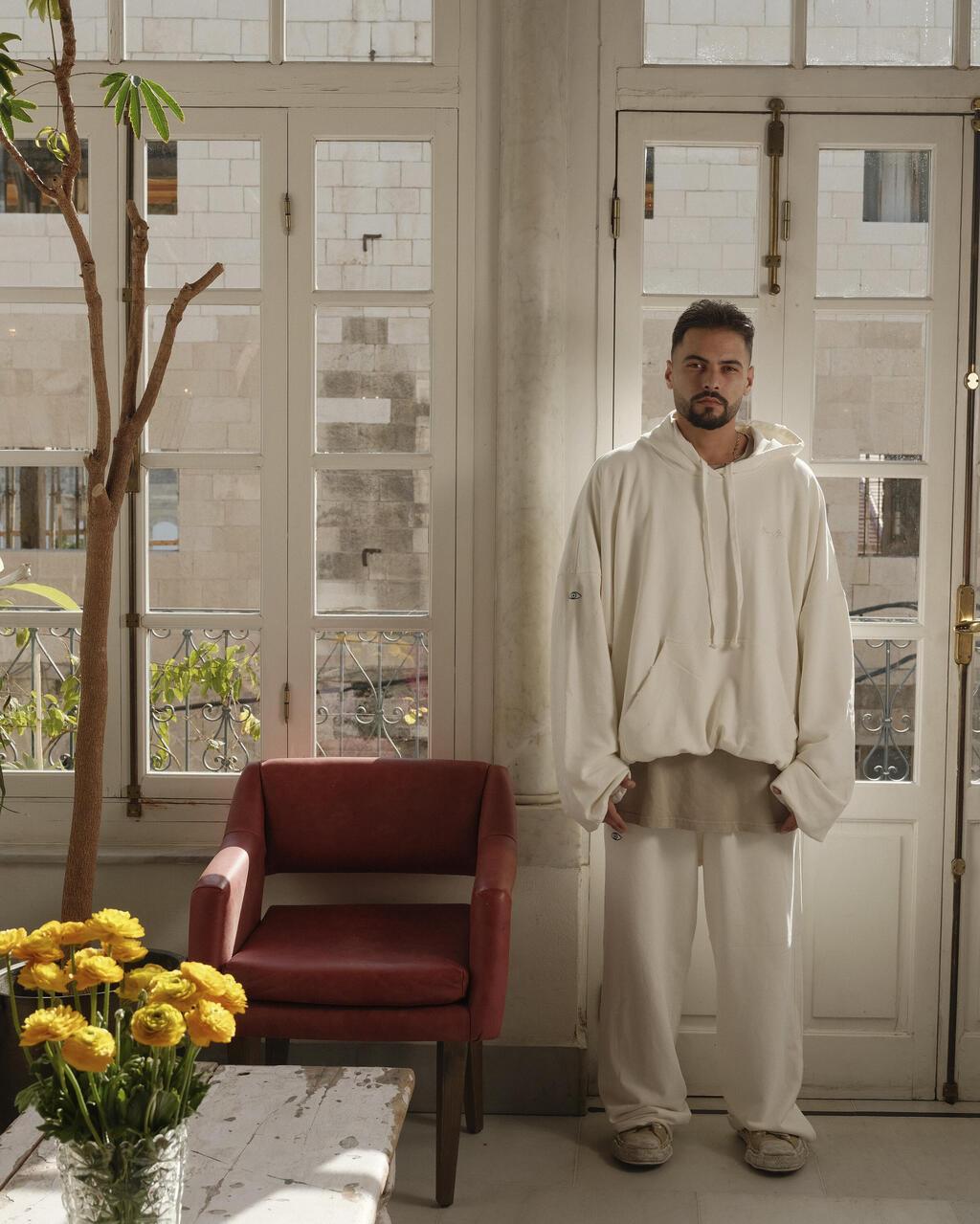 רועי סנדלר למותג האופנה TFU TFU