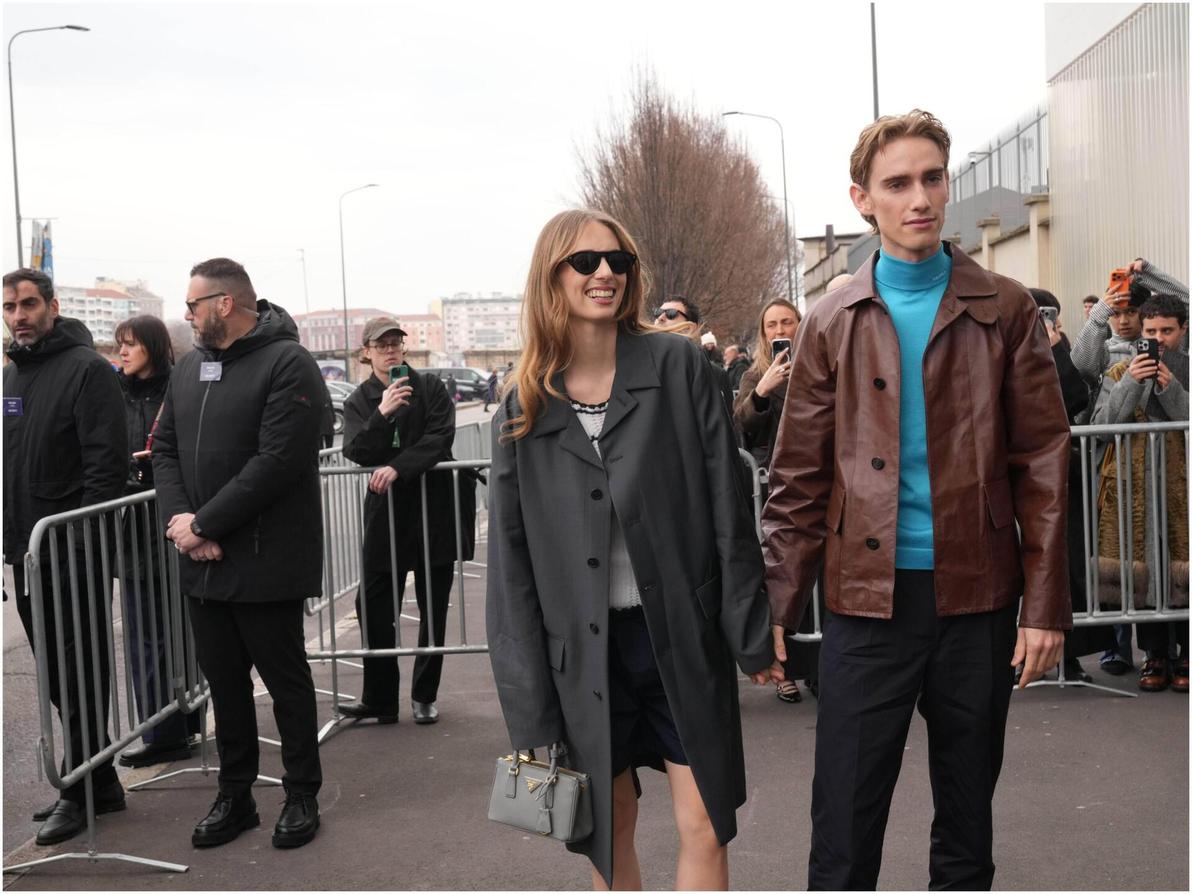 לבון ומאיה הוק בתצוגת סתיו-חורף 2026-27 של פראדה בשבוע האופנה לגברים במילאנו