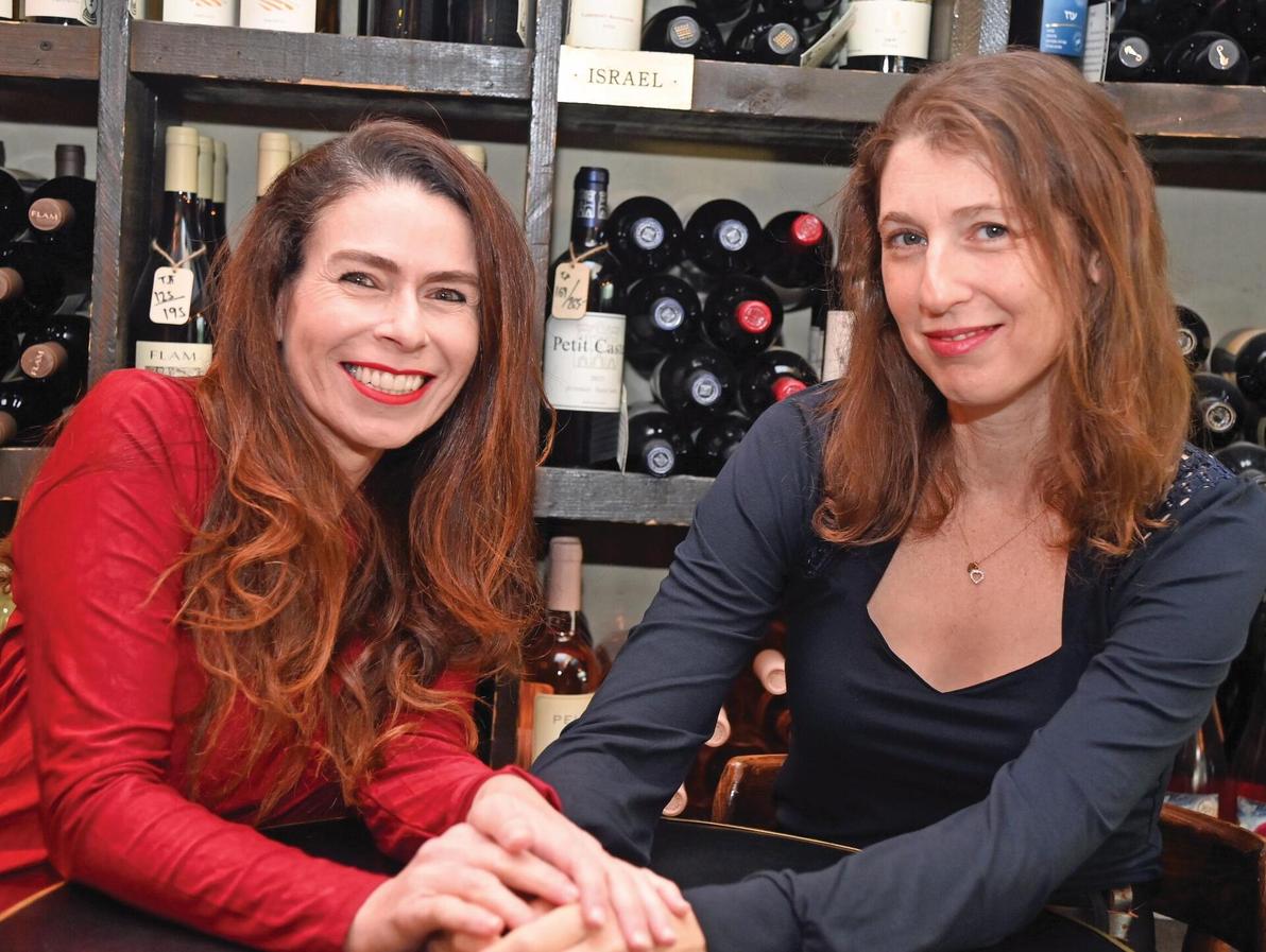 גל ליבר (מימין) וליאת לב רן, סופרות וחברות