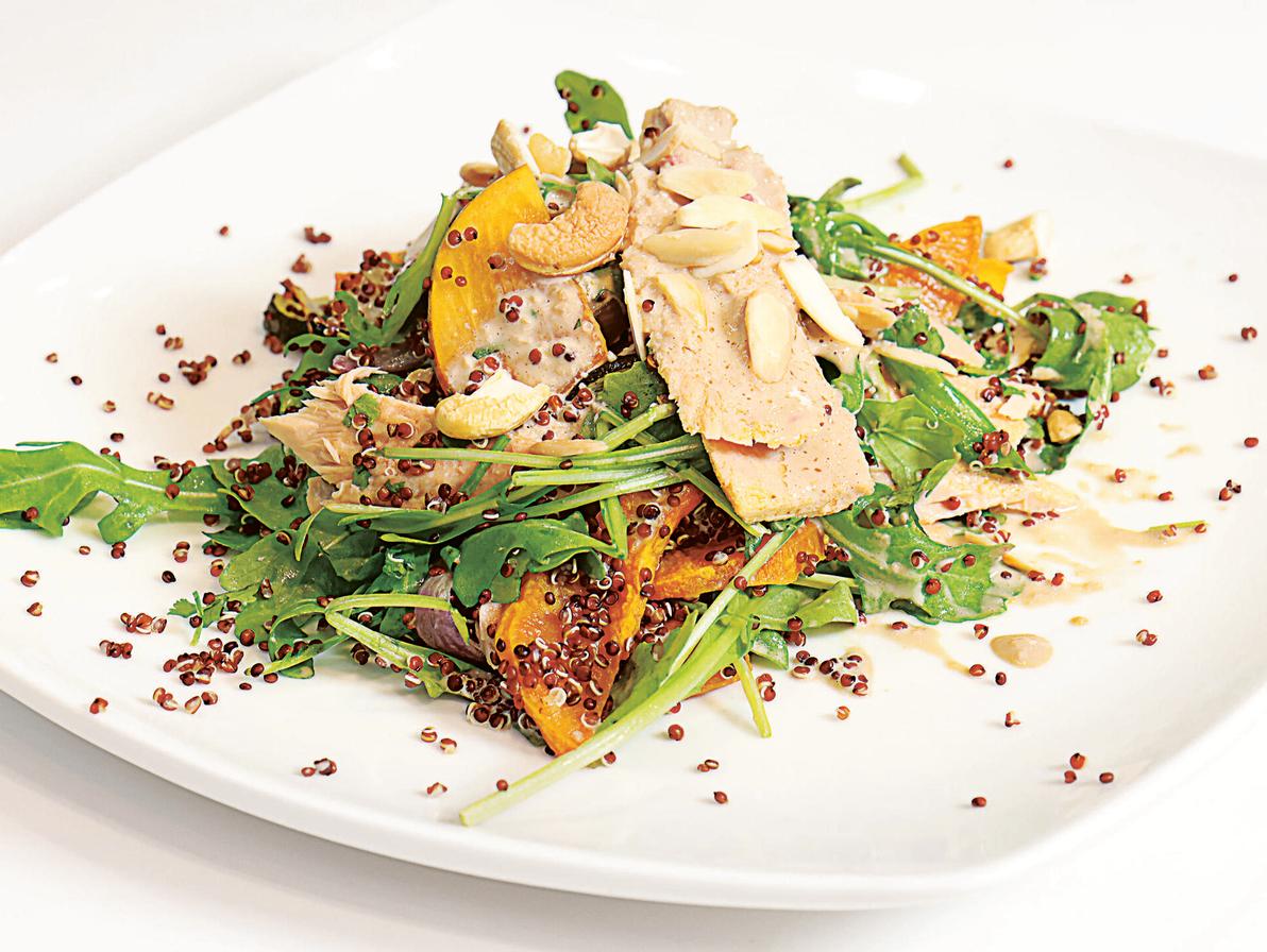 סלט קינואה אדומה