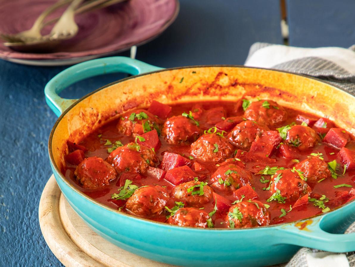 קציצות  ברוטב סלק