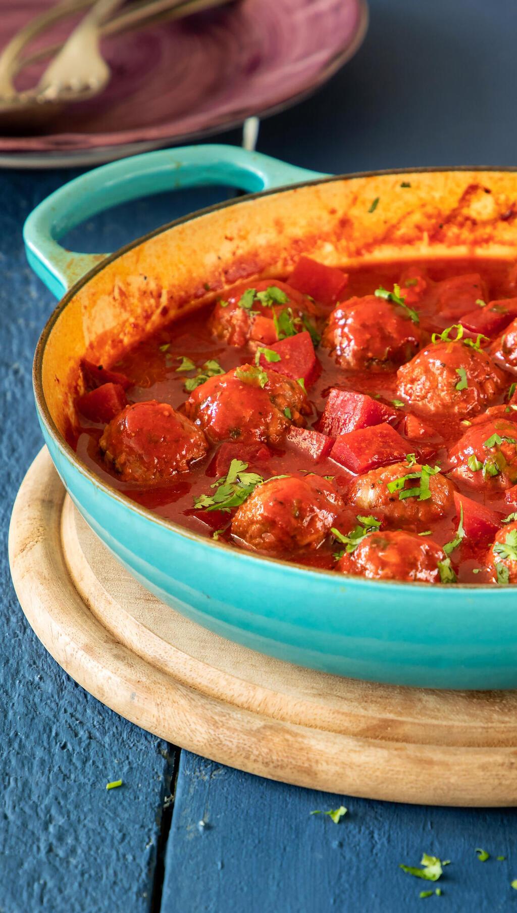 קציצות  ברוטב סלק