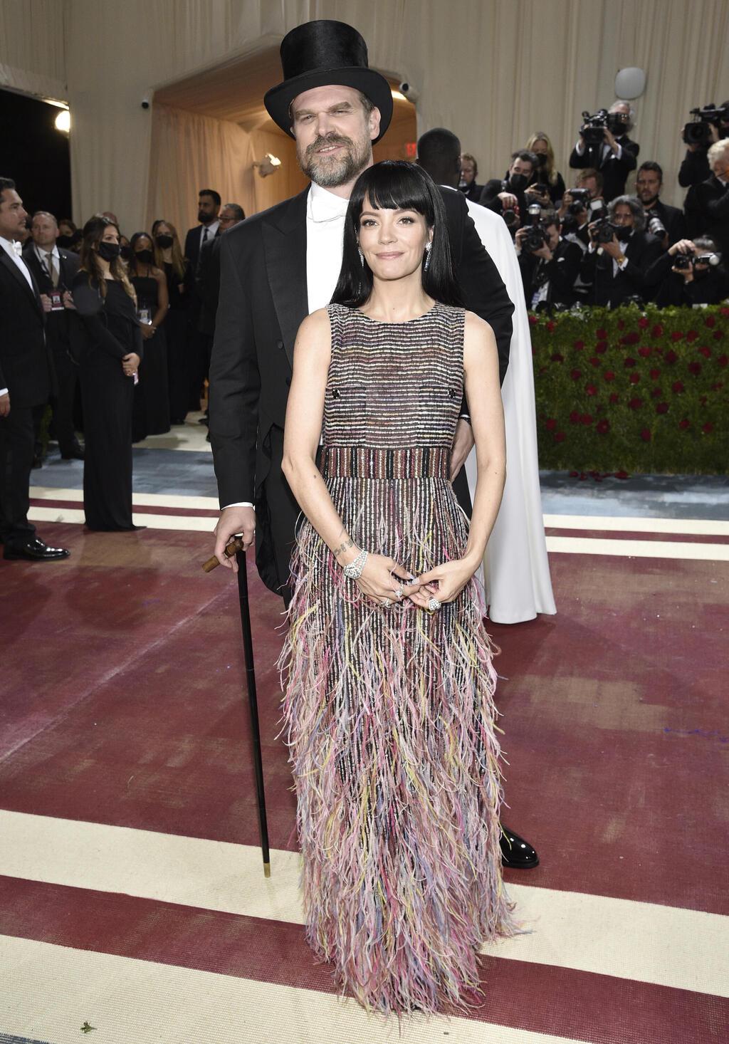 לילי אלן ודיוויד הארבור בגאלה של המטרופוליטן, 2022