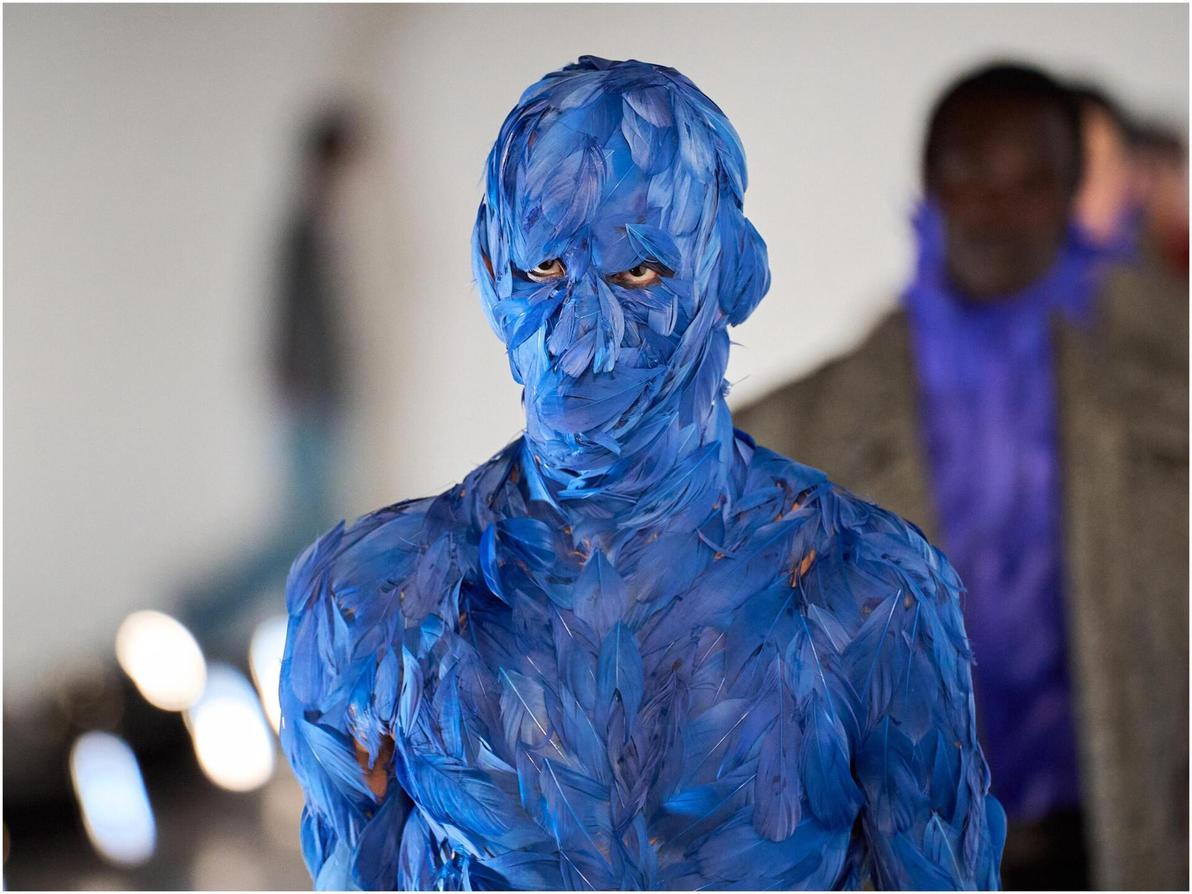 תצוגת סתיו-חורף 2026-27 לגברים של אגולאב בשבוע האופנה בפריז