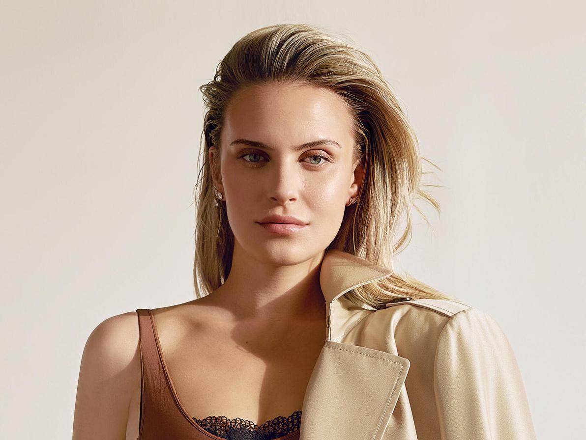 שירה לוי. "חוק מרפי בא להגיד שלום" (צילום: שי פרנקו, סגנון: ראובן כהן) שירה לוי