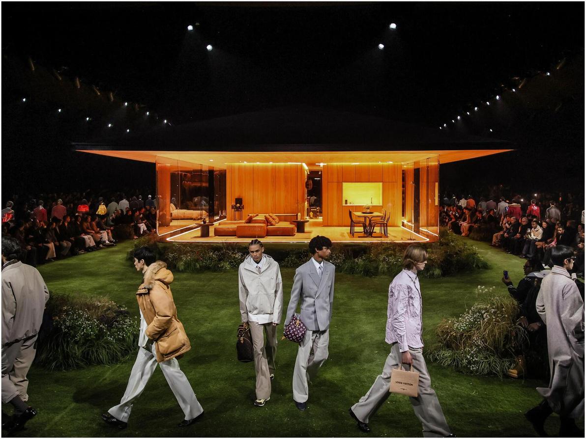 תצוגת סתיו-חורף 2026-27 לגברים של לואי ויטון בשבוע האופנה בפריז