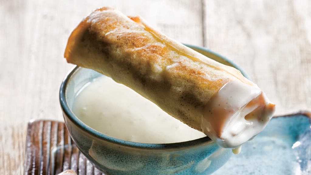 סיגרים במלית אגוזים ופירות מיובשים בקרם שוקולד לבן