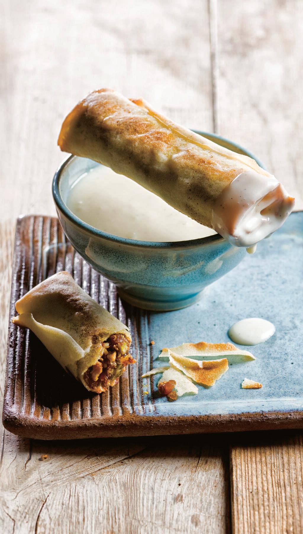 סיגרים במלית אגוזים ופירות מיובשים בקרם שוקולד לבן (צילום: דני לרנר, סגנון: נעמה רן) סיגרים במלית אגוזים ופירות מיובשים בקרם שוקולד לבן