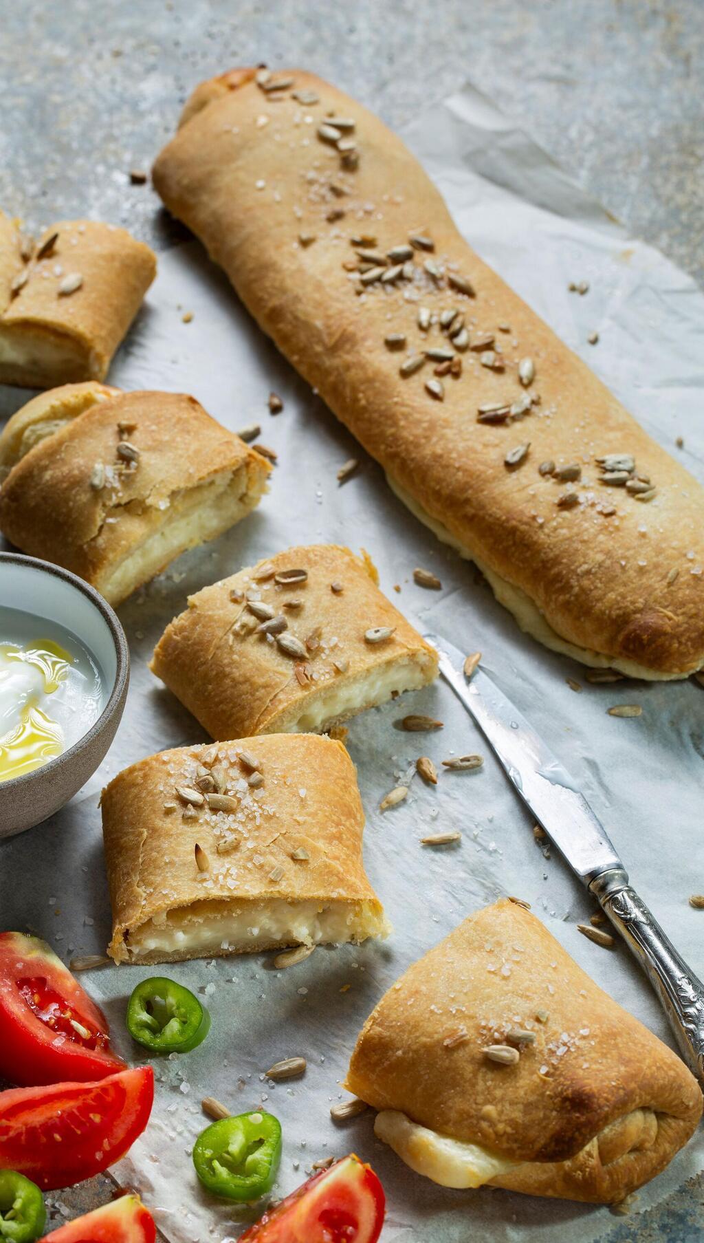 מגולגלים גבינות מלוחות