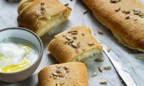 מגולגלים גבינות מלוחות