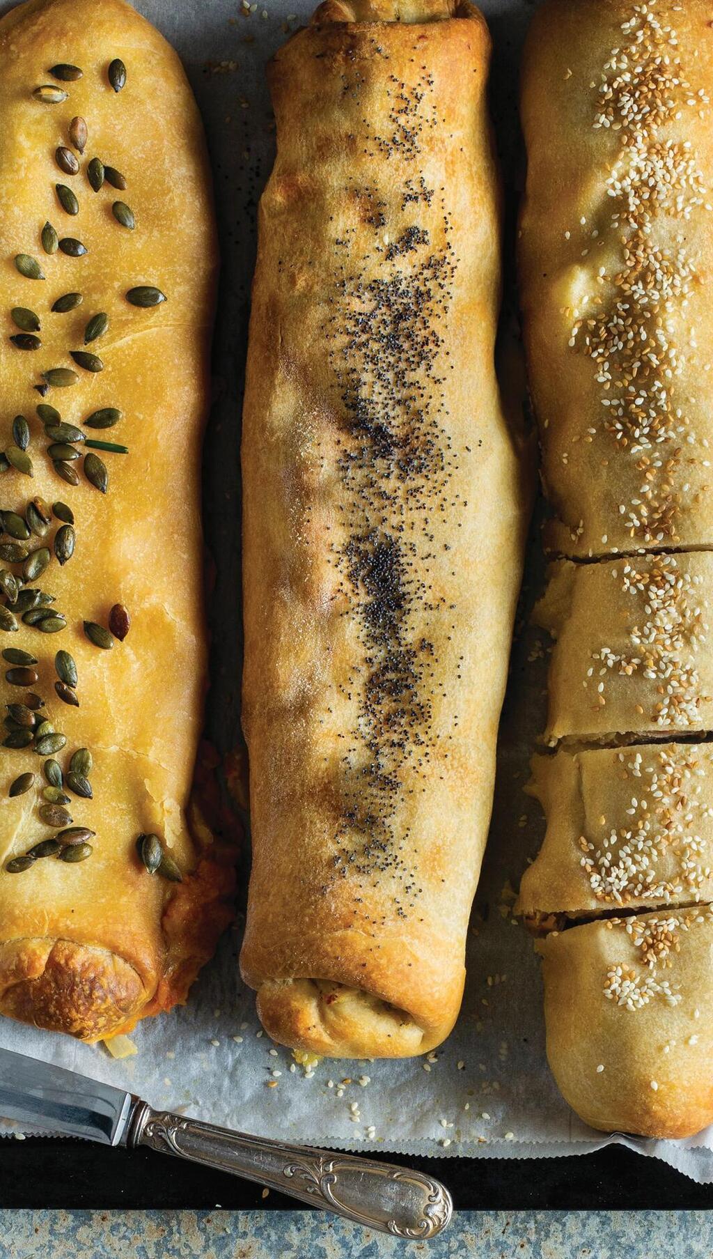 המצאת הגלגול הבצק (צילום: בועז לביא, מתכונים וסגנון: עמית דונסקוי) המצאת הגלגול הבצק