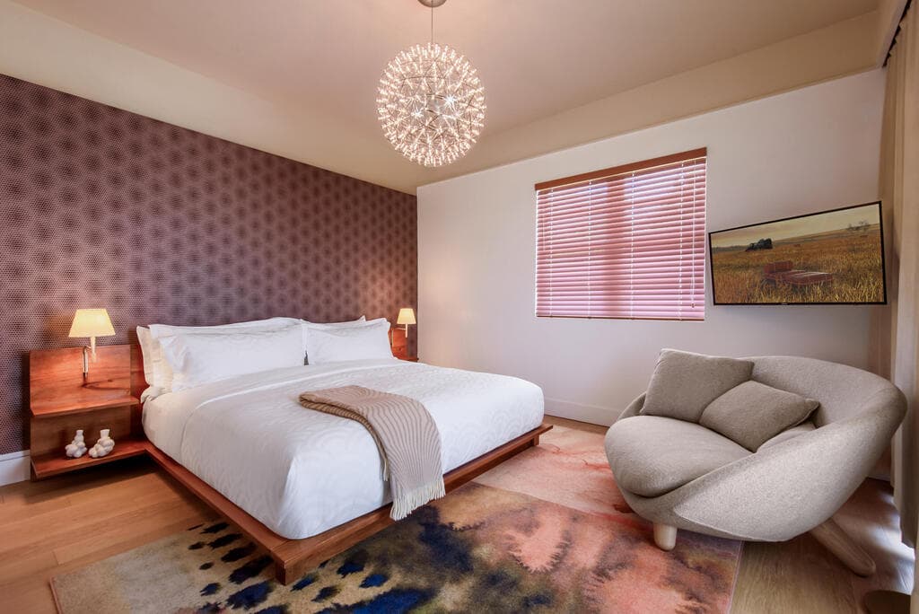 MOOOIxStandard Hotel Miami