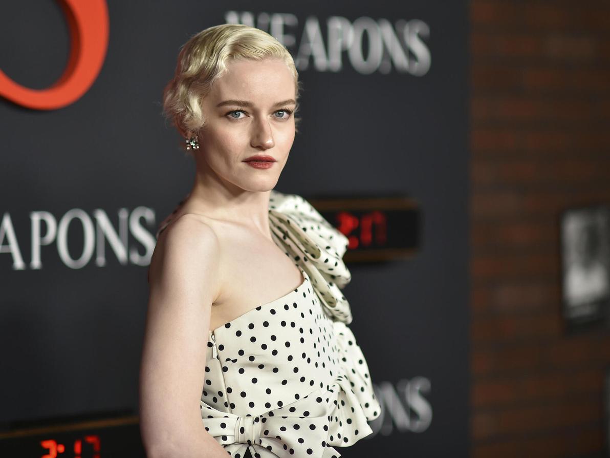 ג'וליה גארנר בפרמיירה לסרט "שעת הנעלמים", 2025