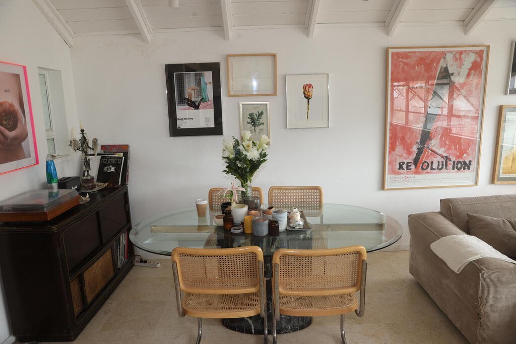 בבית של שיראל ברגר וג'וי ריגר