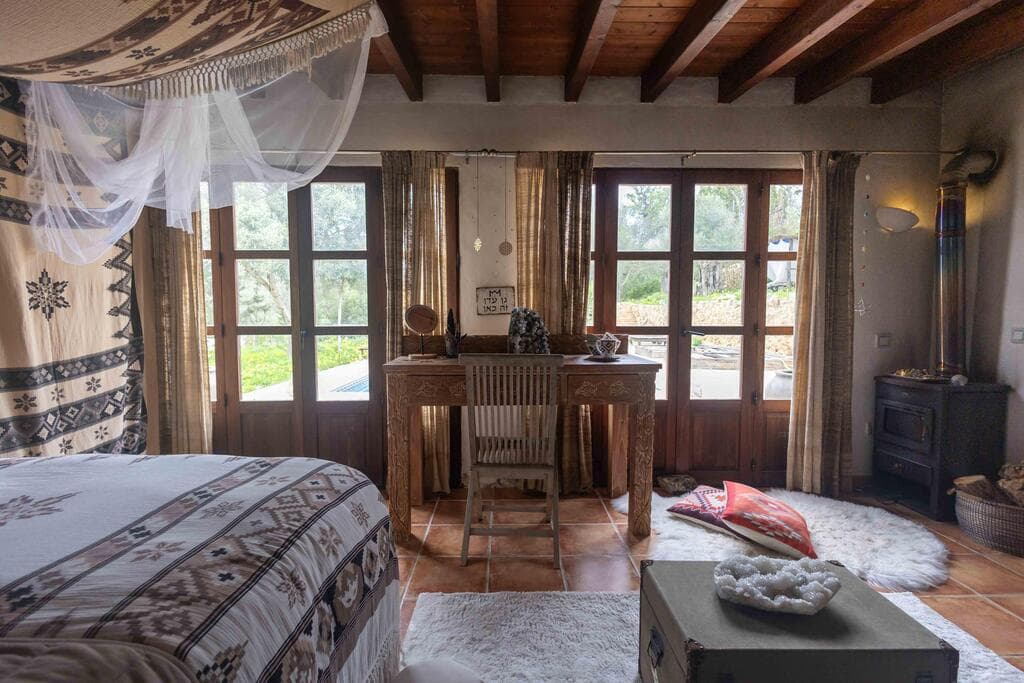 מיכל מונקה, איביזה