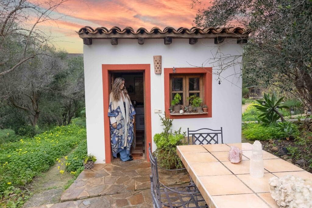 מיכל מונקה, איביזה