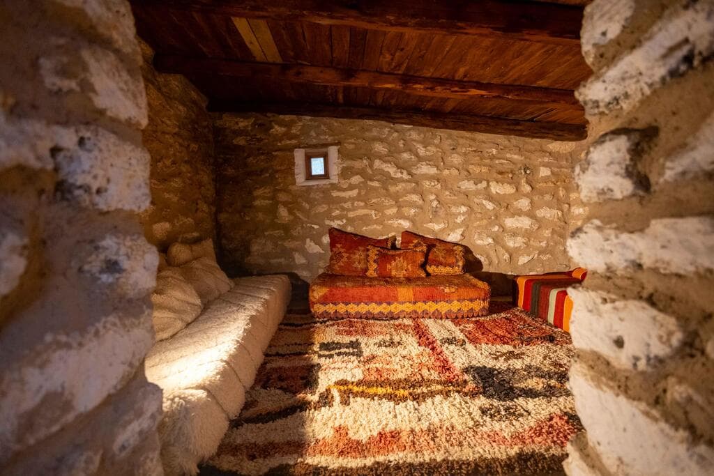 מיכל מונקה, איביזה