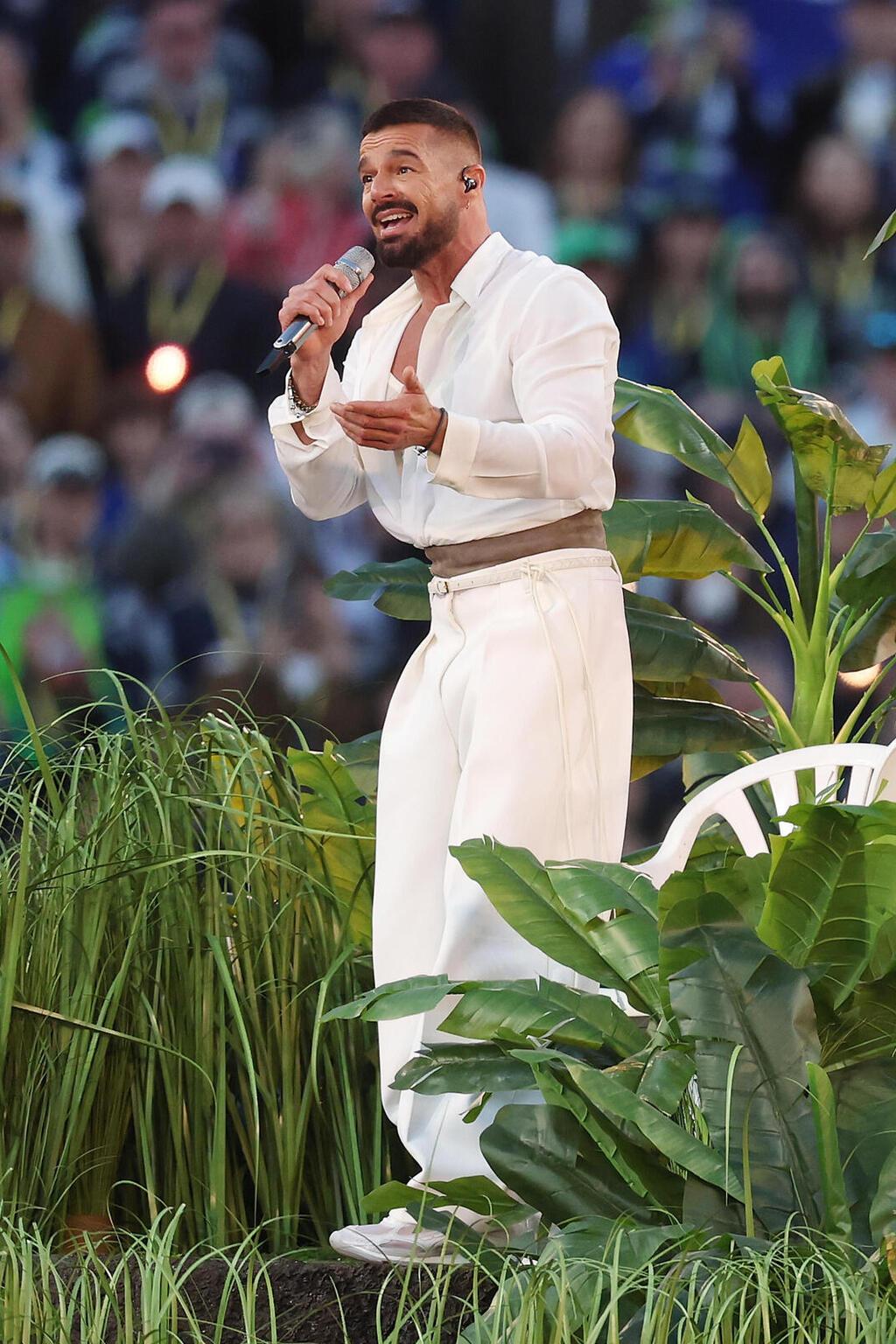 ריקי מרטין בהופעה של באד באני בסופרבול, 2026