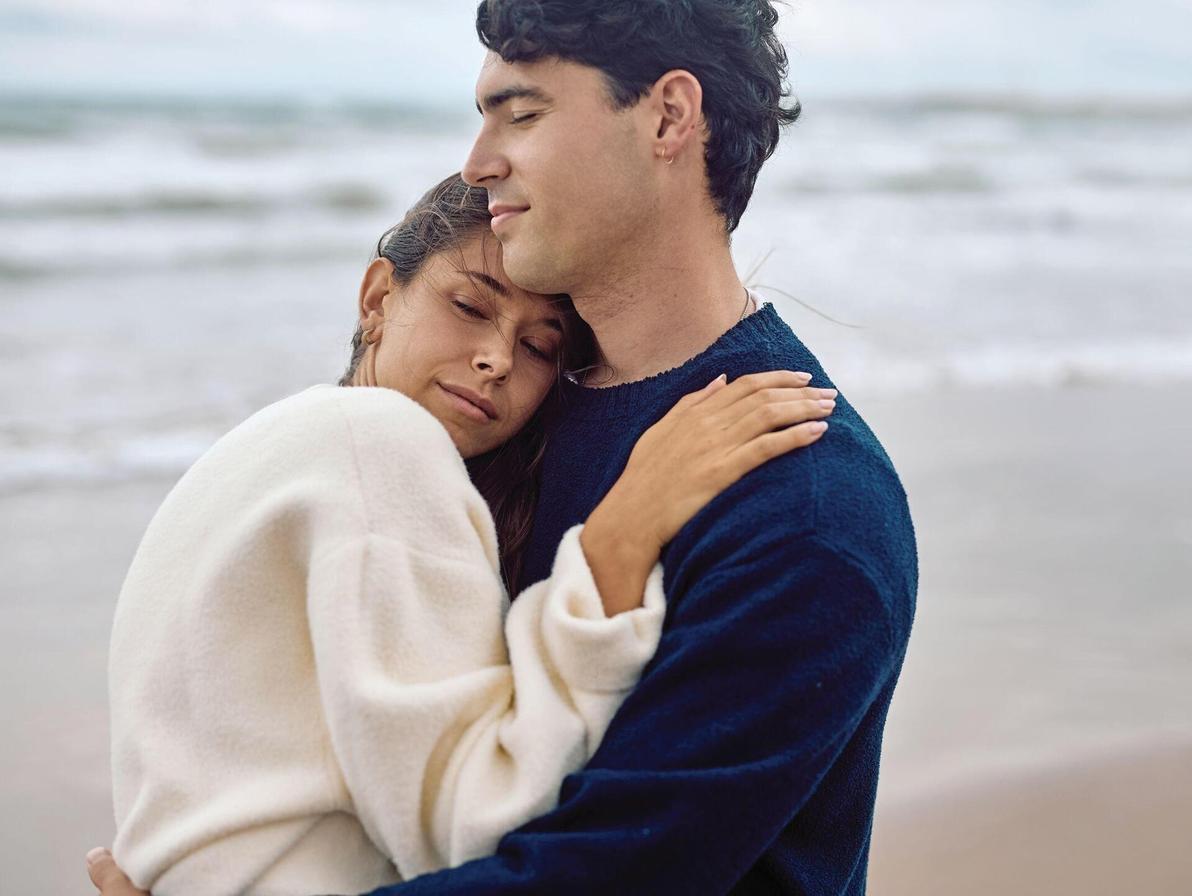 "לגברים יש יותר יכולת לנתק בין מין לרגש, אבל הרבה פעמים גברים מחפשים  חיבור משמעותי"