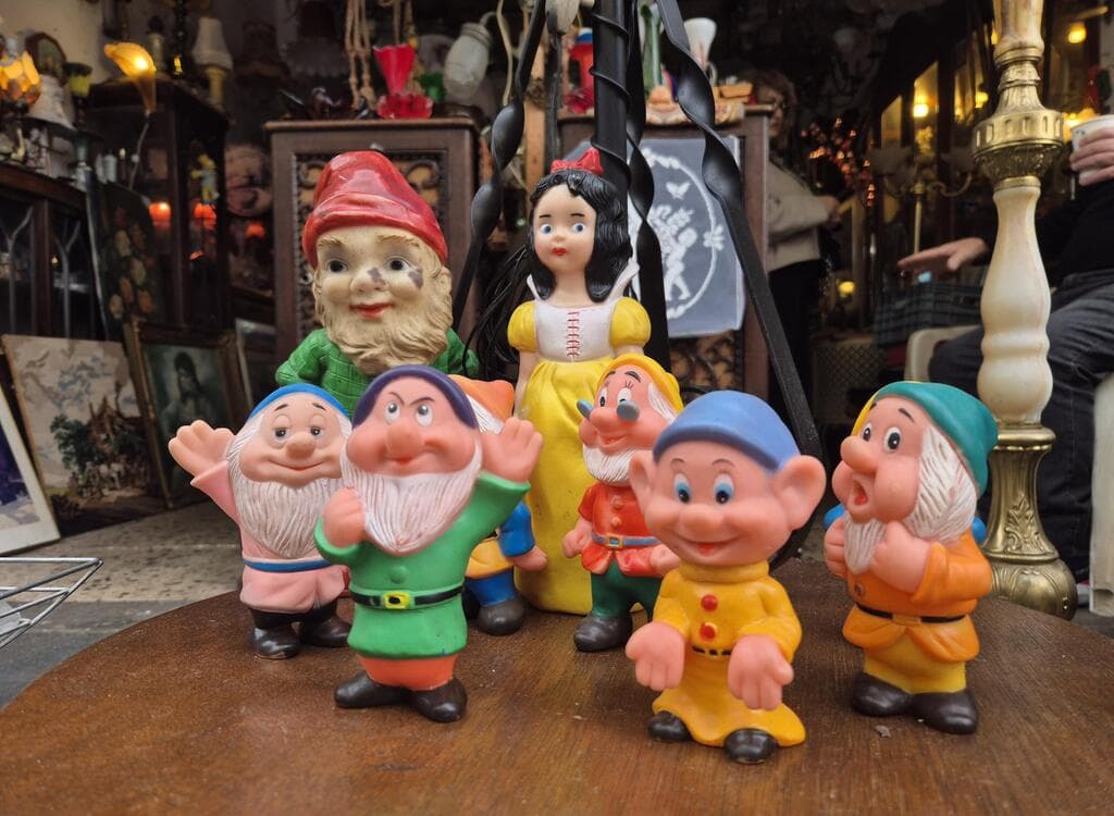 יפו, שוק הפשפשים. בשישי עמוס, אבל תמיד תמצאו מה לקנות ומשהו לאכול (צילום: צביקה בורג) יפו, שוק הפשפשים. בשישי עמוס, אבל תמיד תמצאו מה לקנות ומשהו לאכול