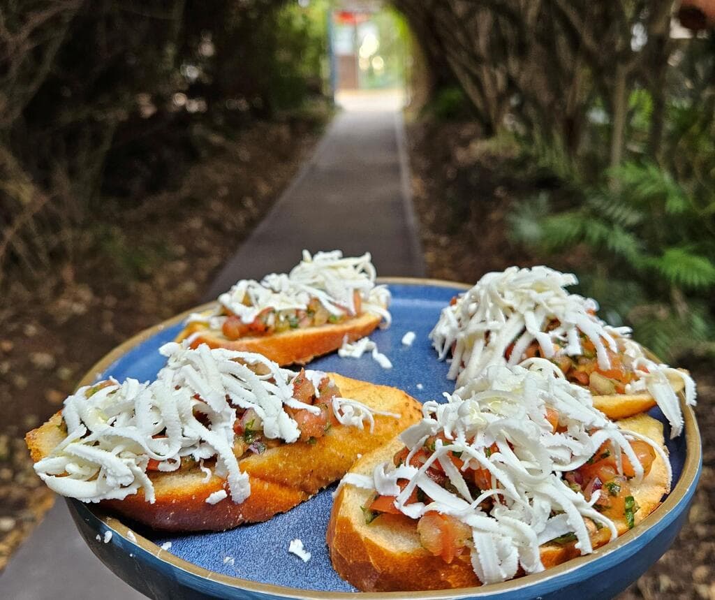 "גרין פאב", קיבוץ ניר-עם. מסעדה ואווירה