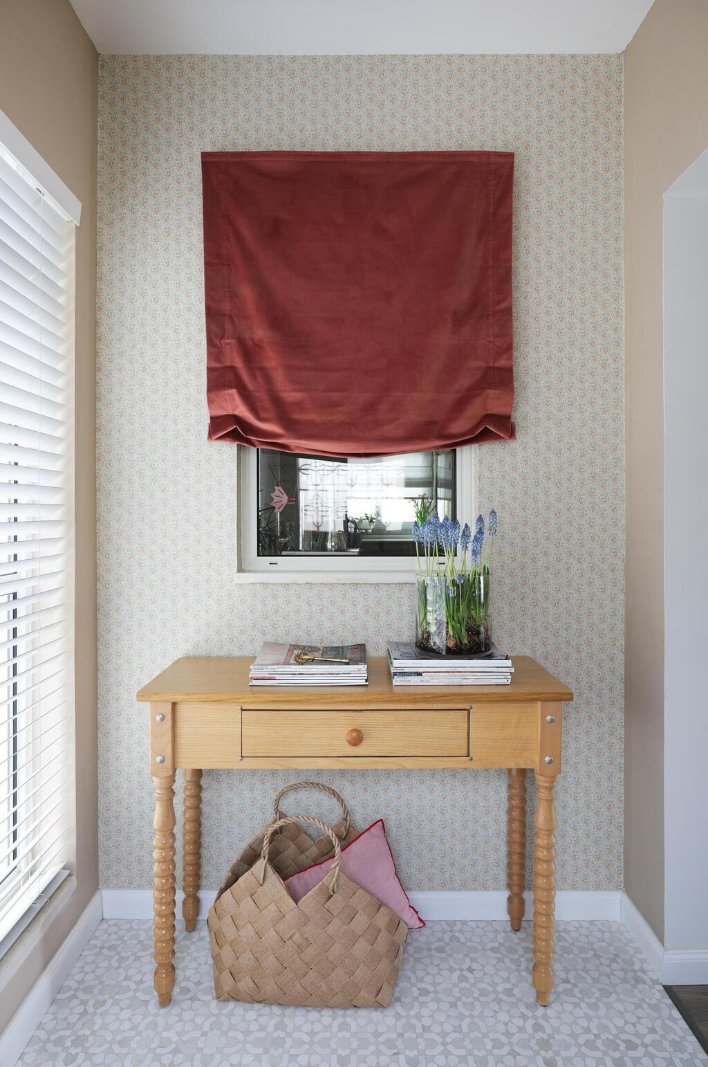 מבואה חדשה שנוספה (צילום: טלי תלמיד) דירה בירושלים, עיצוב: קרן גרוס