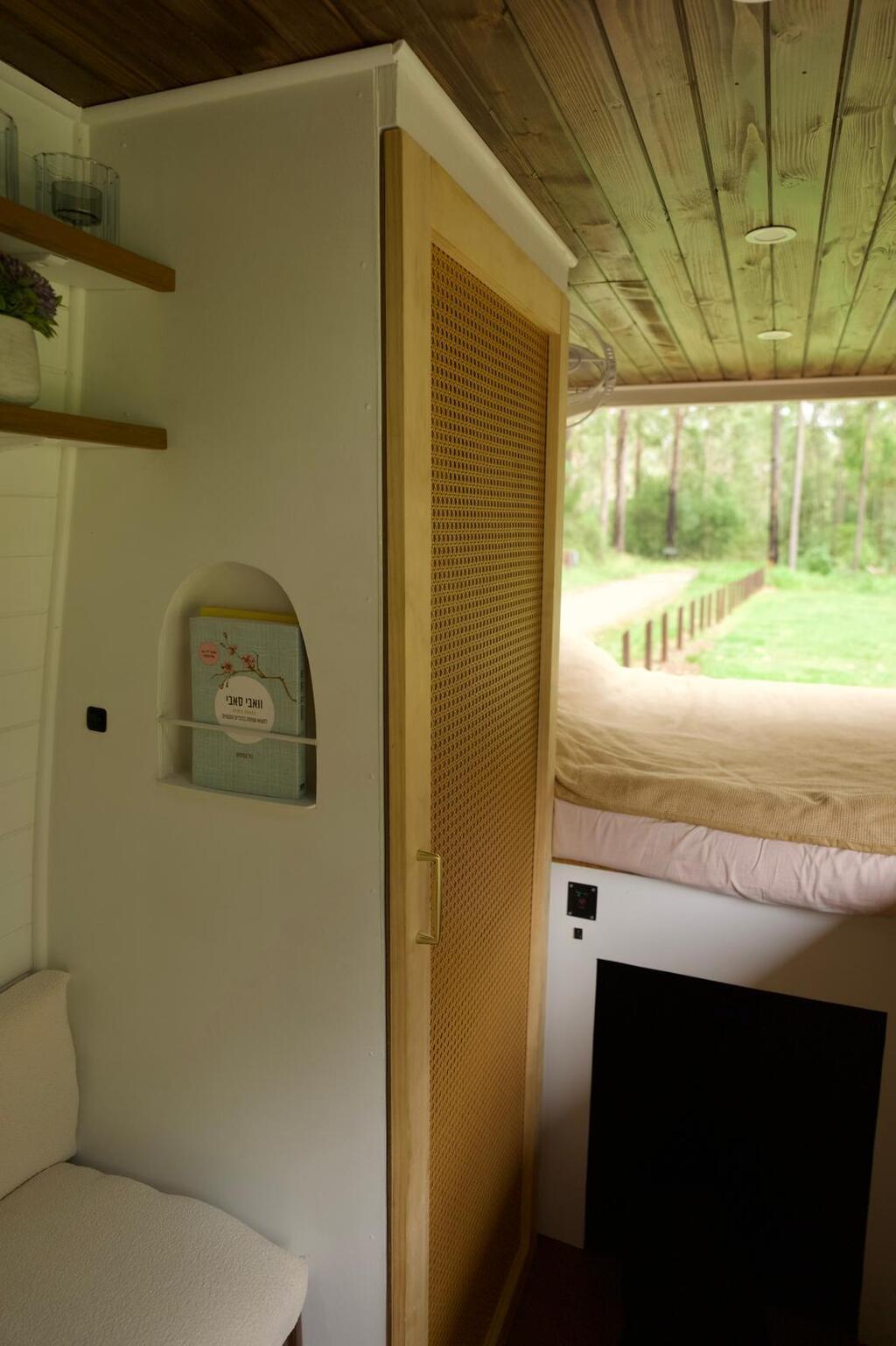 גרים בוואן ששיפצו לבד