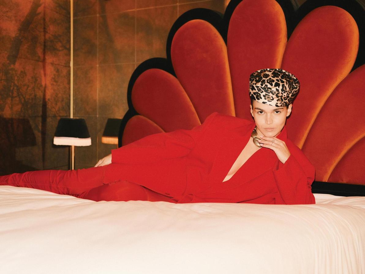 מאי אלמקייס . "לא נותן לי לגעת במלתחה שלו" ( צילום: מלאכי דוידי, סגנון: גילי אלגבי) מאי אלמקייס