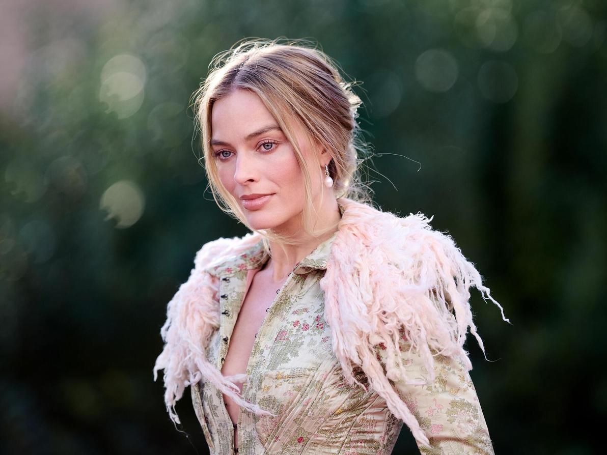 מרגו רובי בפרמיירה של "אנקת גבהים" בלונדון, 2026