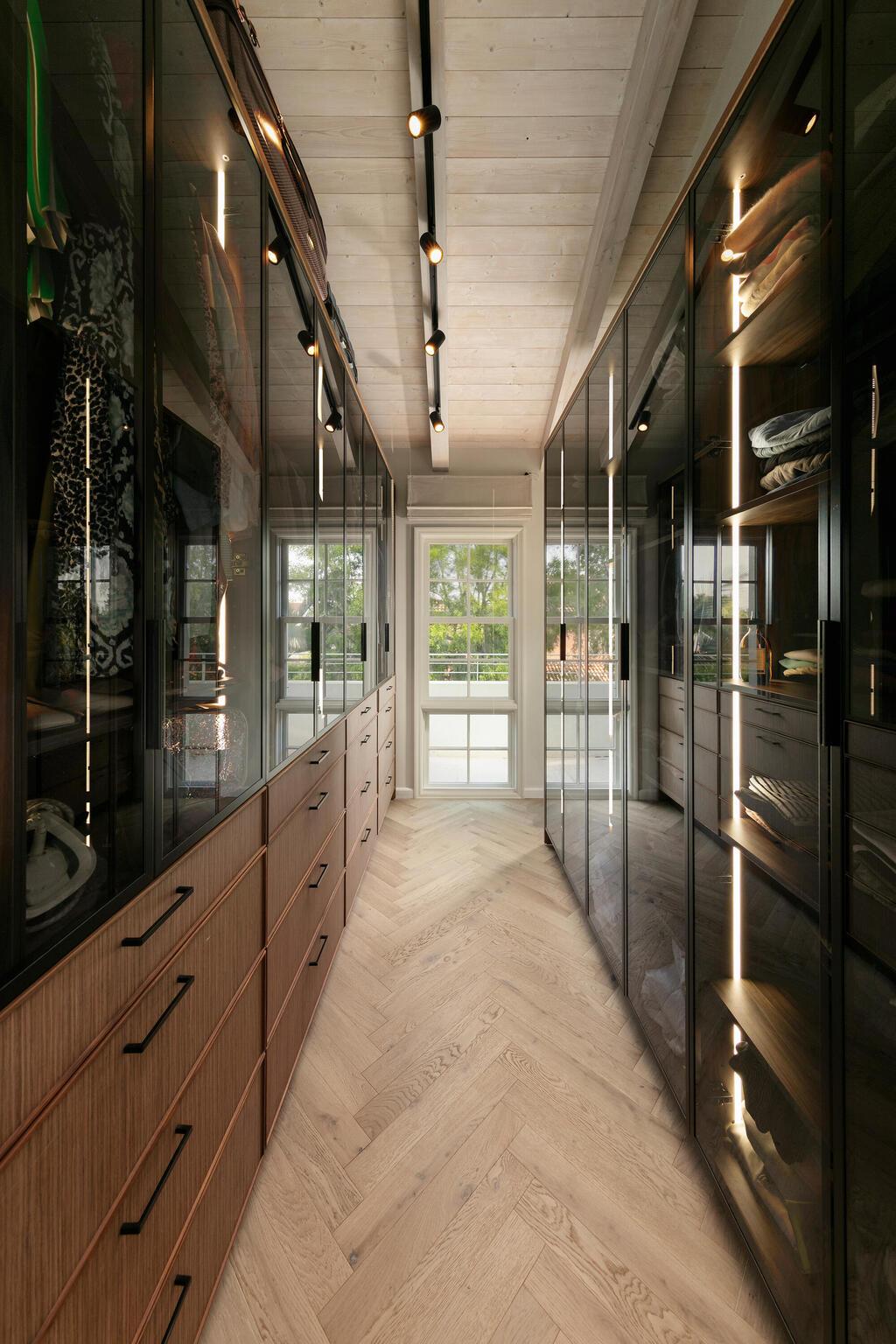 וילה ביישוב מכבים, אדריכלות ועיצוב פנים: רון שפיגל