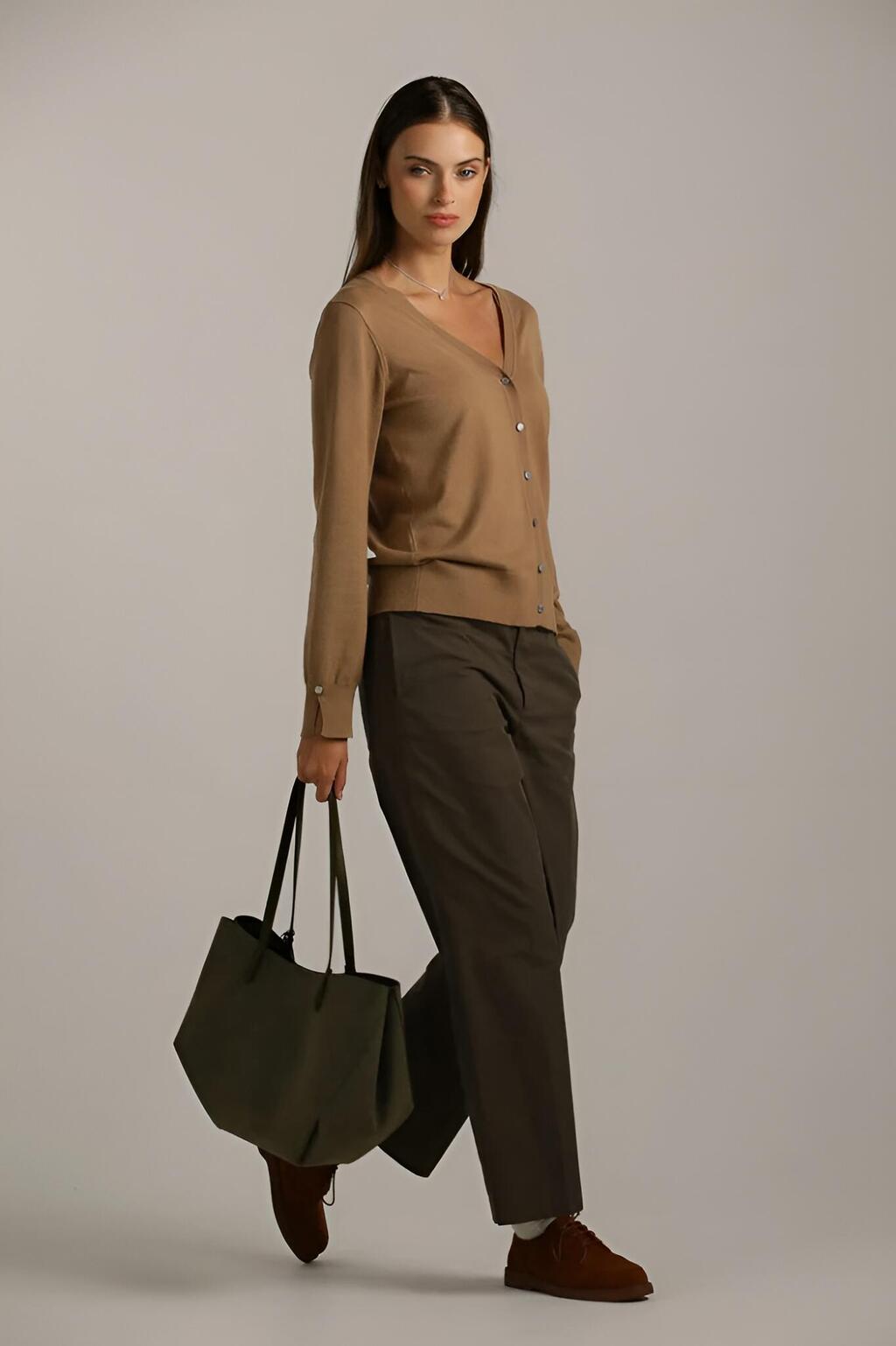 קרדיגן של קנת' קול במשביר, חורף 2026