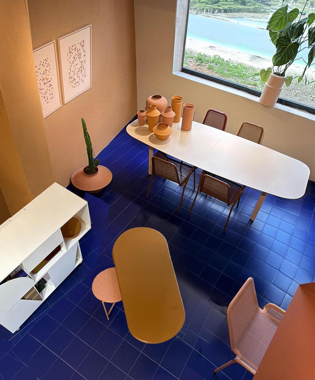 רהיטי מתכת של סטודיו fe