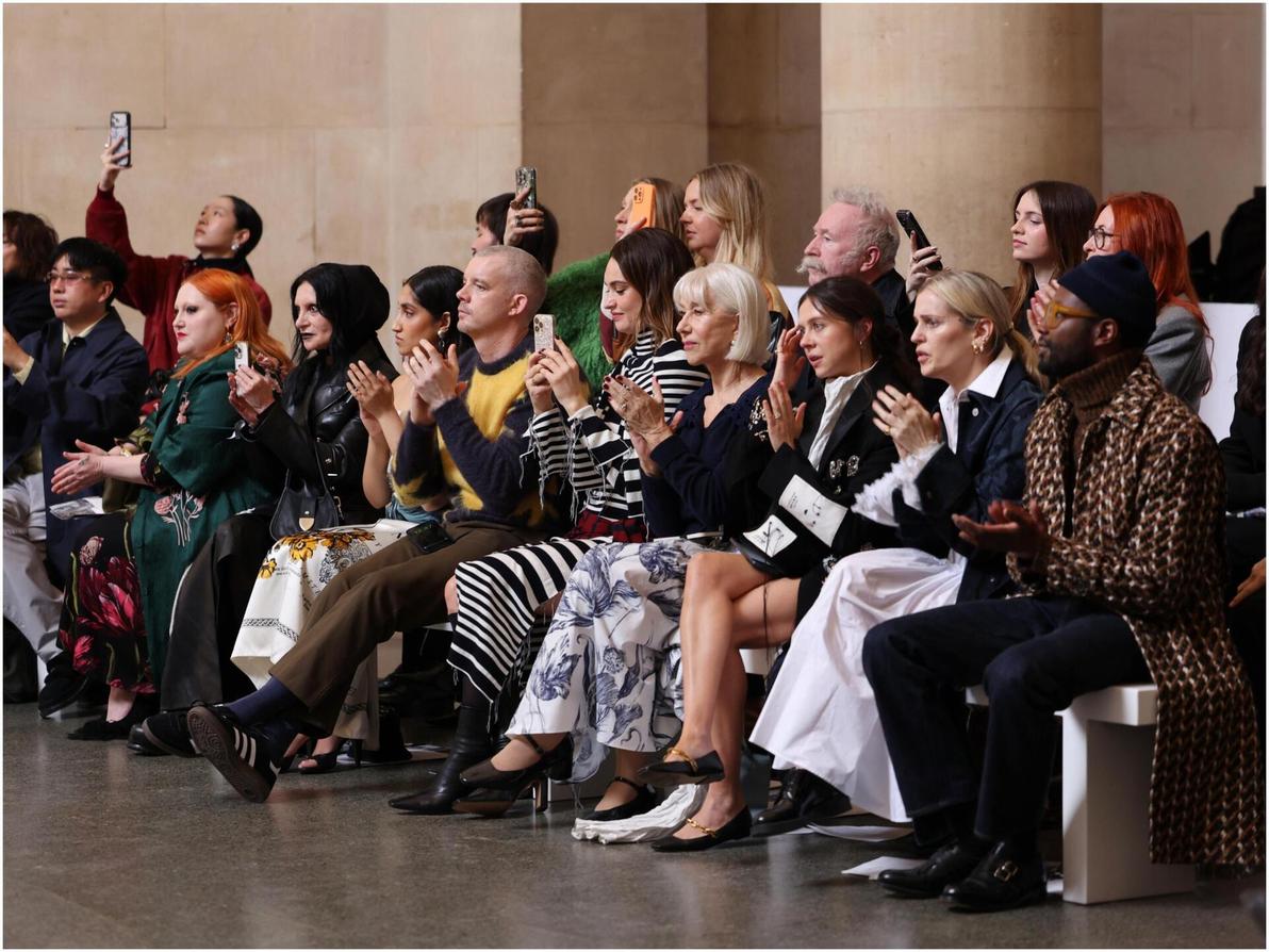 השורה הראשונה של ארדם, תצוגת סתיו-חורף 2026-27 בשבוע האופנה בלונדון