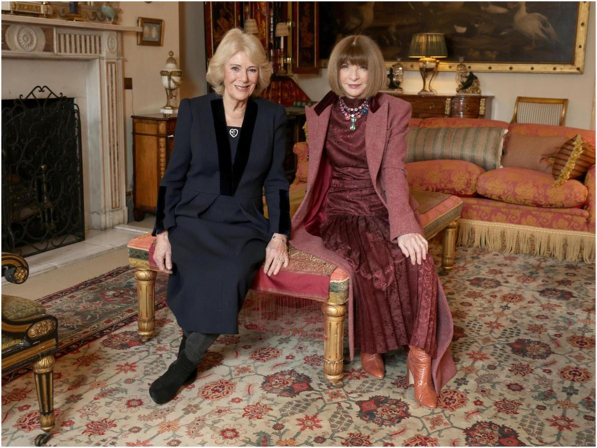 המלכה קמילה ואנה ווינטור בשבוע האופנה בלונדון לעונת סתיו-חורף 2026-27