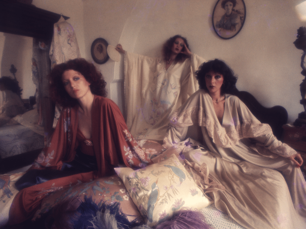 תמרה יובל ג'ונס, 1975