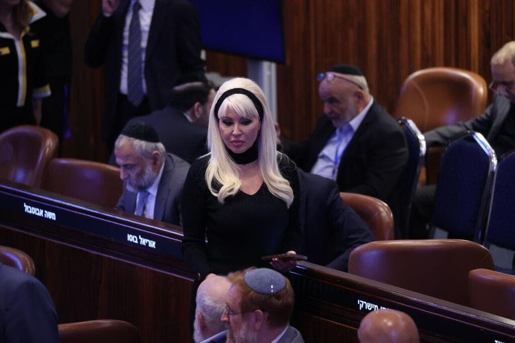 פנינה רוזנבלום באולם המליאה בזמן ביקורו של ראש ממשלת הודו נרנדרה מודי בכנסת