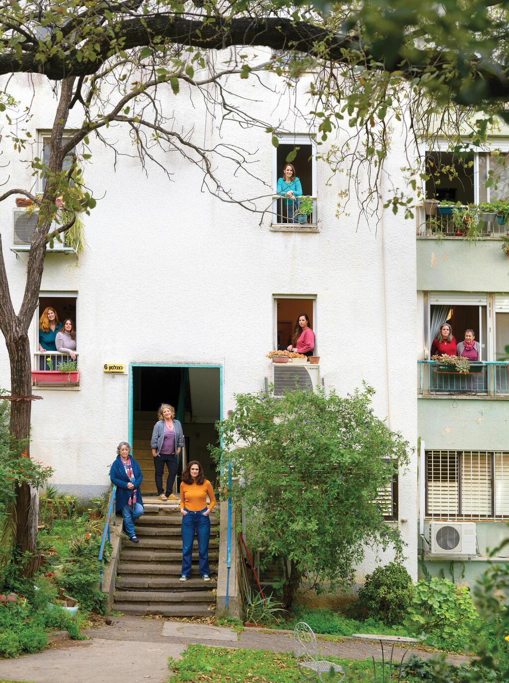 בניין שכולו נשים