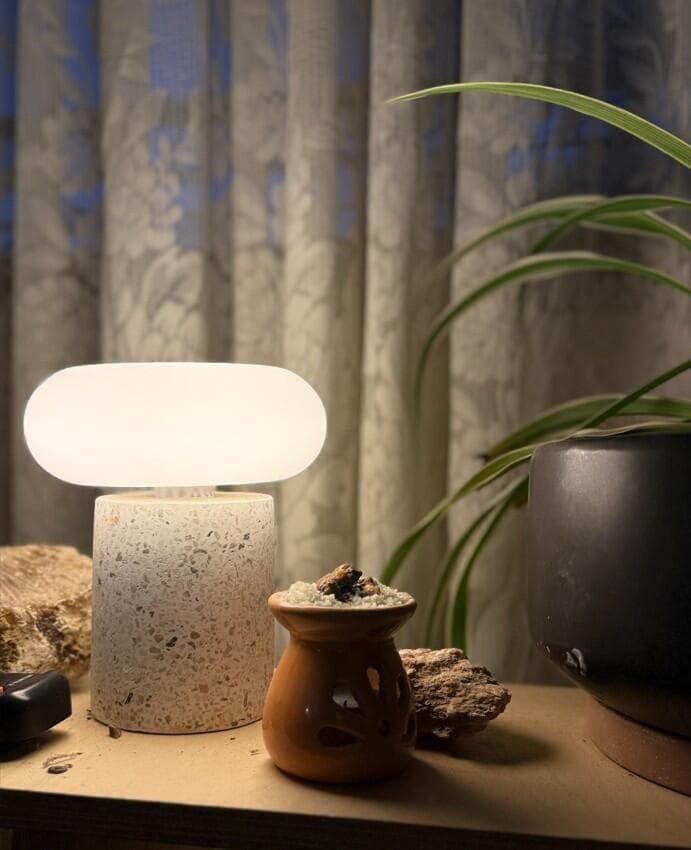 לבחור תאורה רכה במקום אור לבן בוהק (צילום: לירון גונן) תאורה רכה