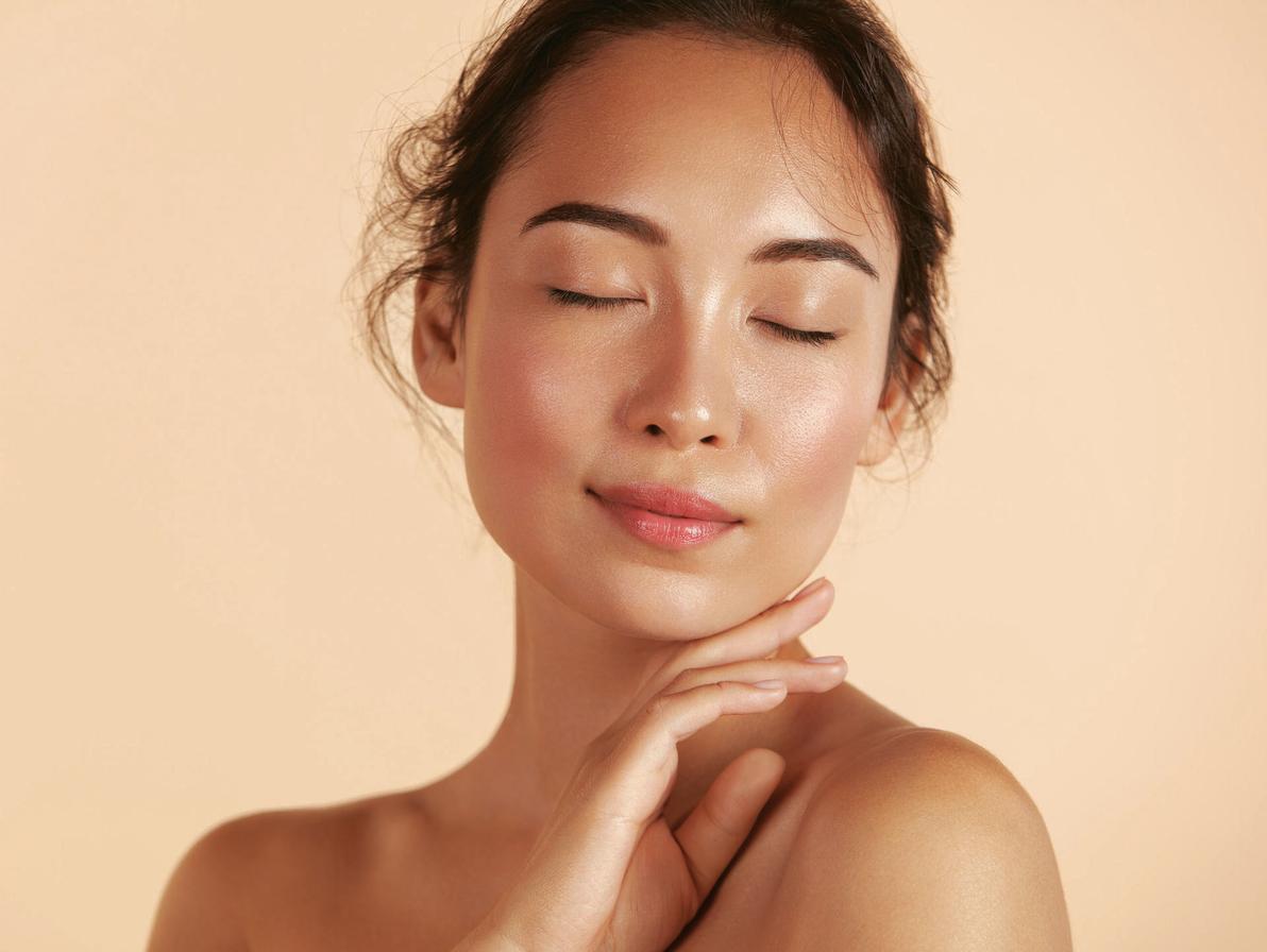 עור פנים זוהר  