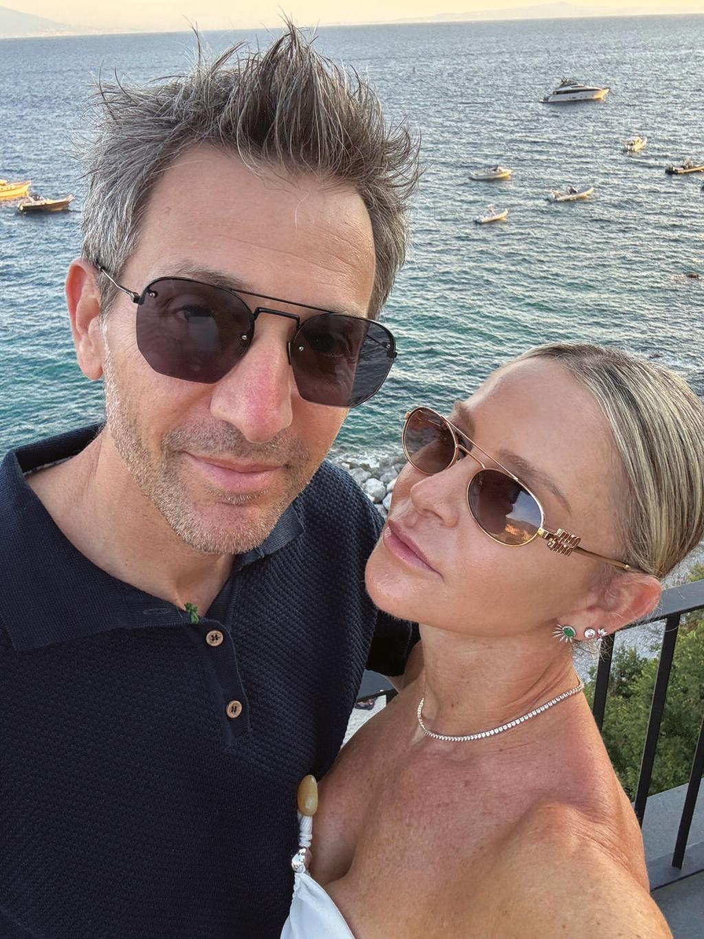 עם בעלה, אורי לוי "הוא באמת האביר על הסוס הלבן, לא סתם חיכיתי עד גיל 29"