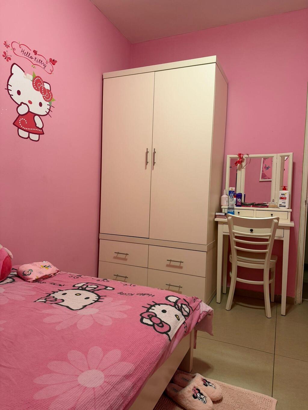 הממ"ד הוורוד