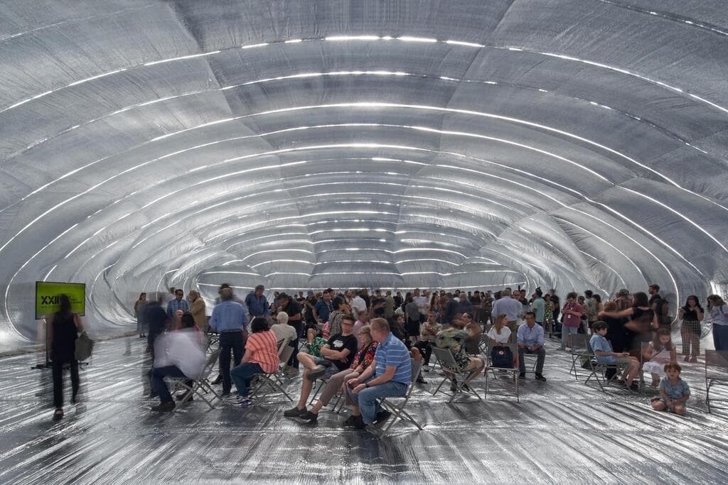 כך זה נראה בפנים, מעין מתנפח ענקי, Guatero 