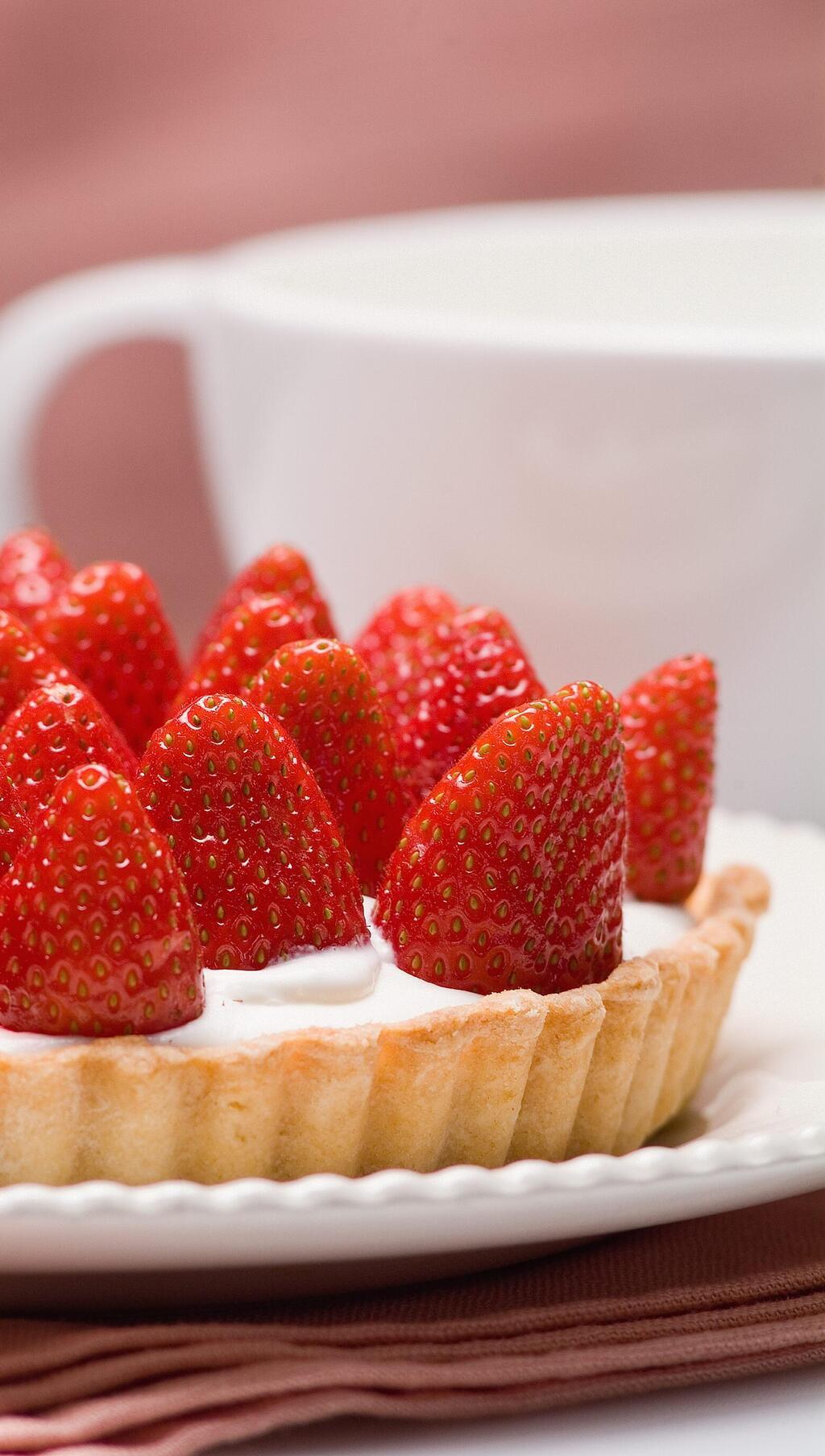 טארט תותים בשמנת